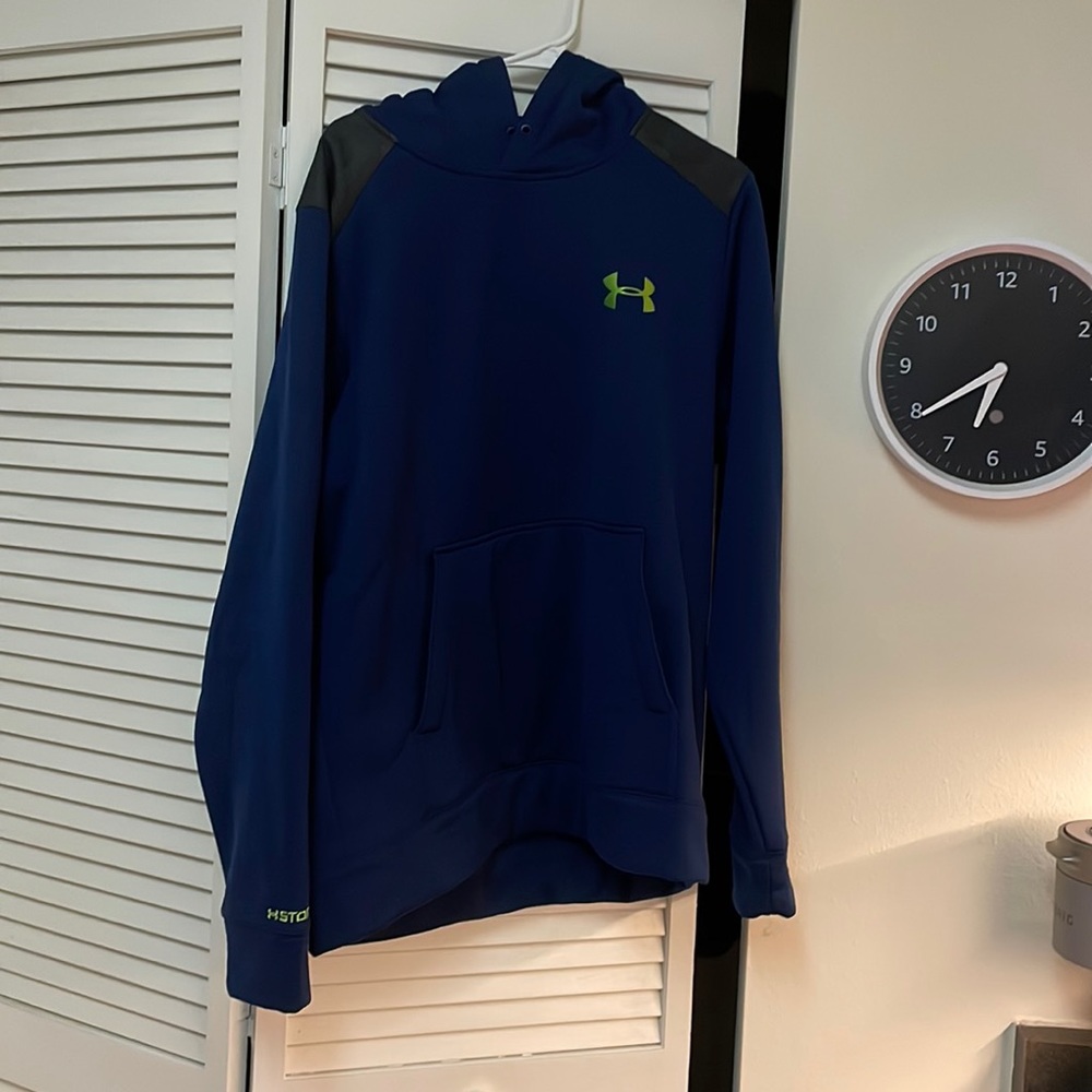 Men’s Under Armour blue, gray and green sweatshirt